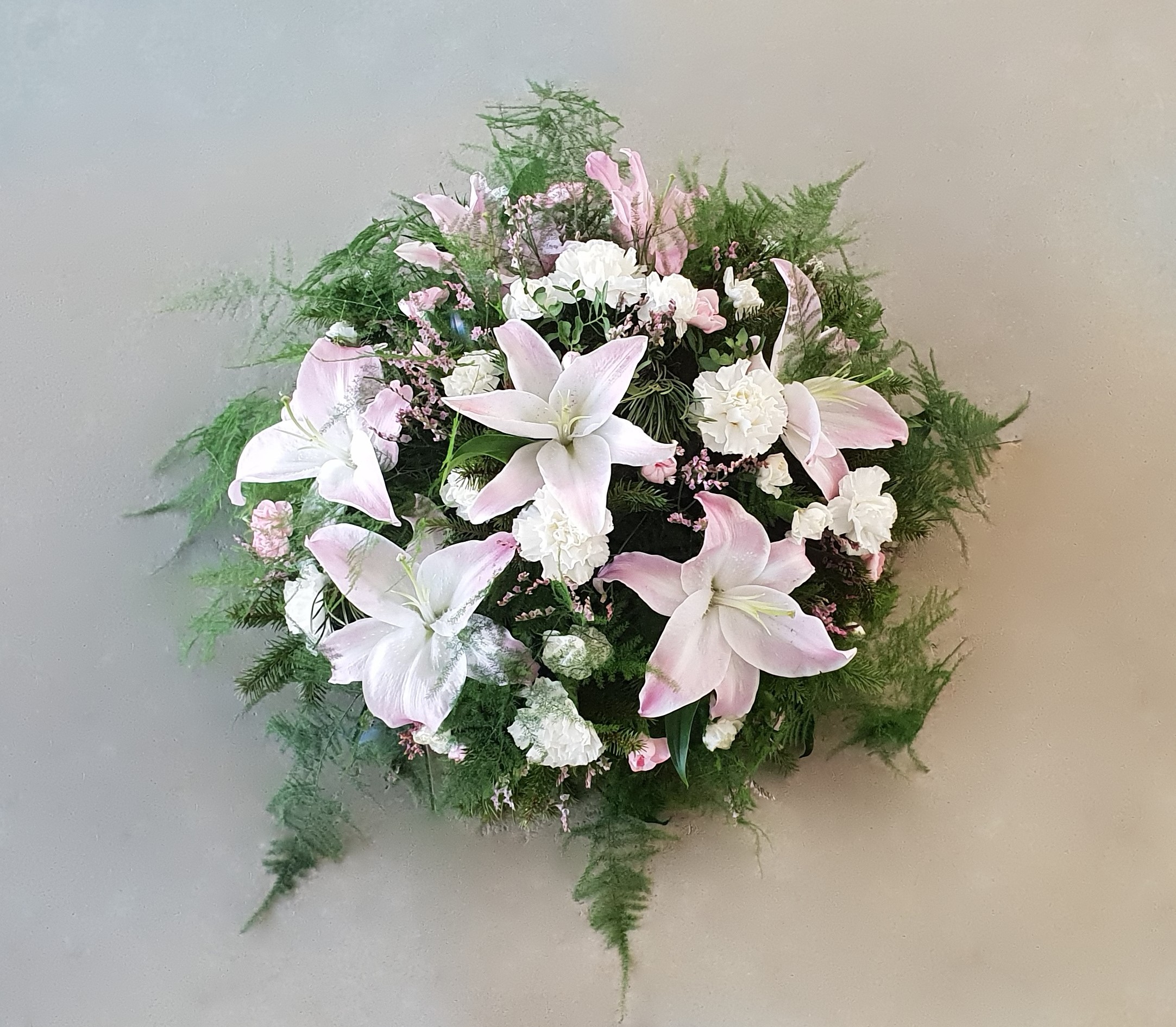 ümar leinakimp liilia ja nelk 6 modified